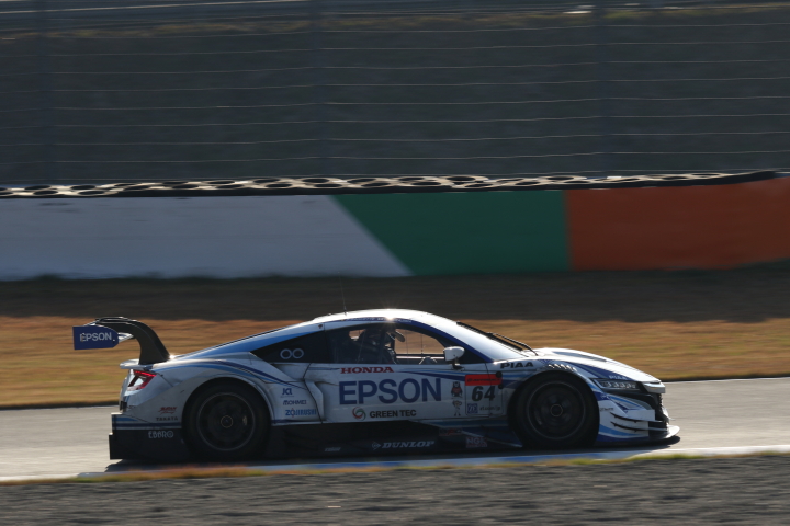 決勝レース: 中嶋大祐（Epson NSX CONCEPT-GT）