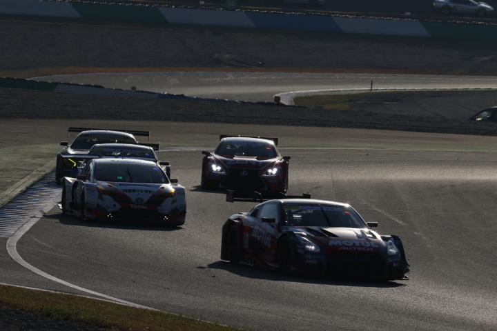 決勝レース: 松田次生（MOTUL AUTECH GT-R）