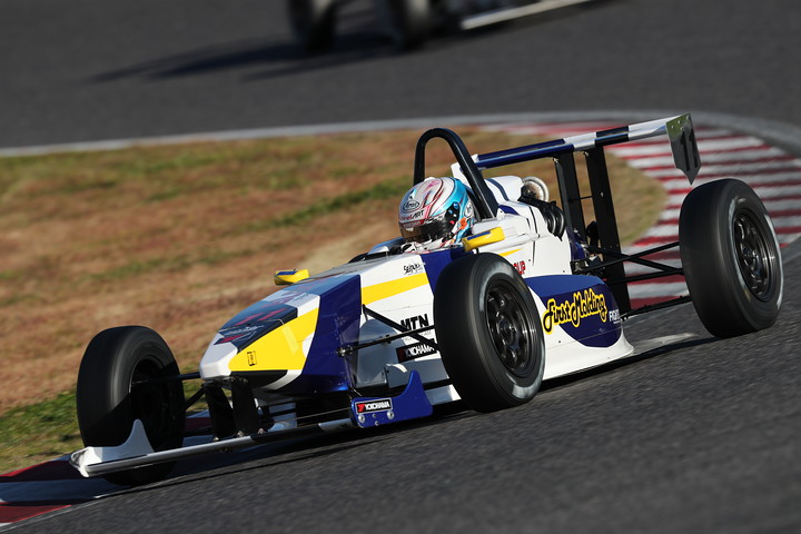 決勝2位は名取鉄平（INOKI M2 KK-S2制動屋）