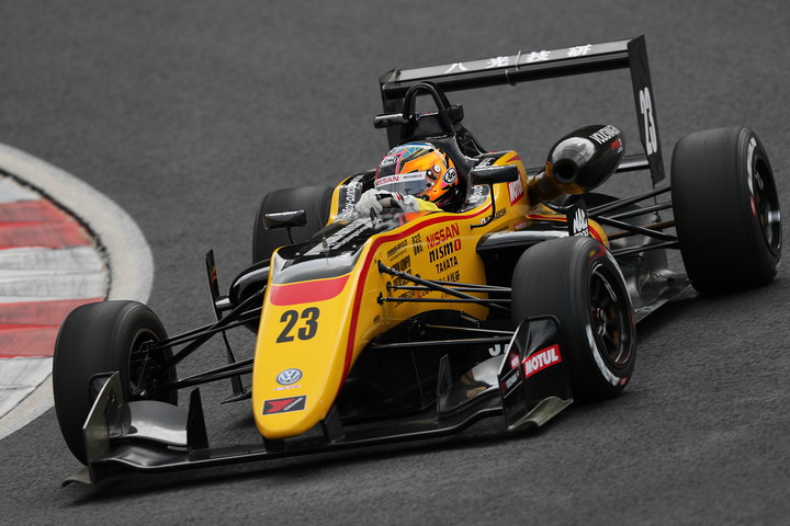 第1戦、第2戦とも予選3位の高星明誠（B-MAX NDDP F3）