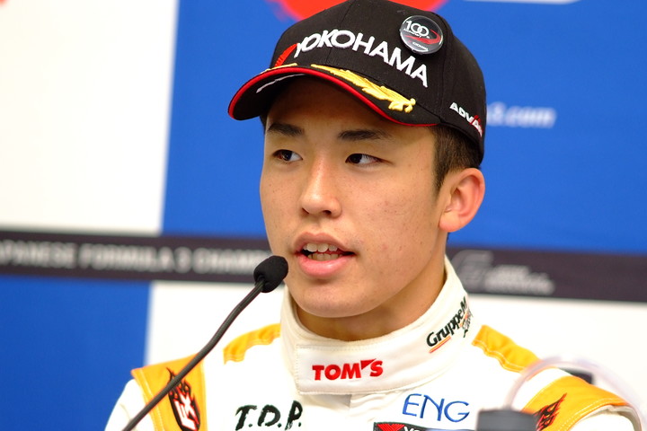 決勝記者会見: 3位の坪井翔（カローラ中京Kuo TEAM TOM'S）