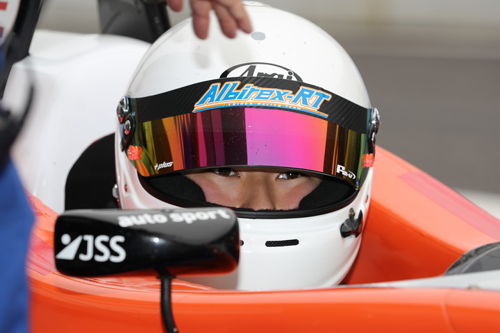 第4,5戦公式予選: 長谷川綾哉（Alb新潟第1ホテルSuger）