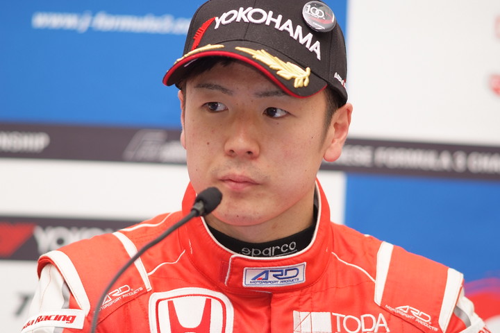 決勝記者会見: 決勝3位の大津弘樹（TODA RACING）