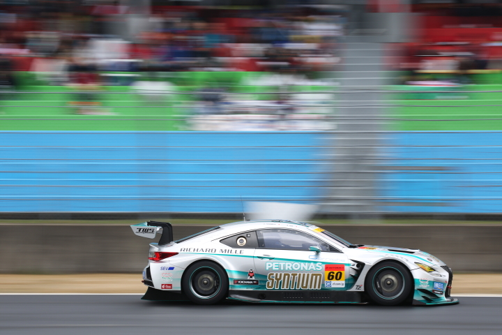 公式練習: 飯田章／吉本大樹組（SYNTIUM LMcorsa RC F GT3）