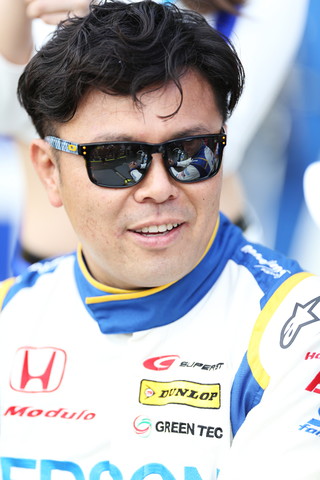 ピットウォーク: 松浦孝亮（NAKAJIMA RACING）