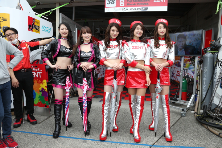 ピットウォーク: レースクイーン