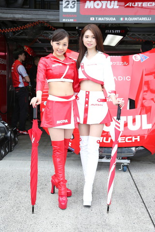 ピットウォーク: レースクイーン