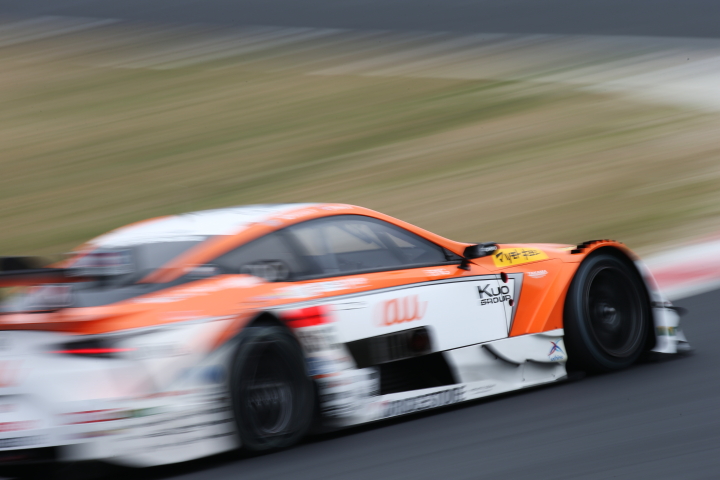 ノックアウト予選Q1: ジェームス・ロシター（au TOM'S LC500）