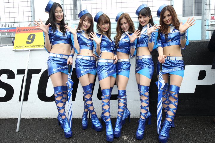 ピットウォーク: レースクイーン