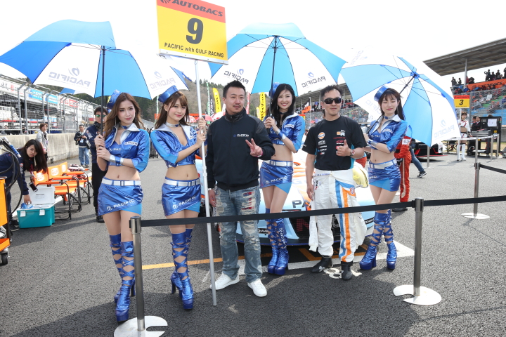 スタート進行: PACIFIC with GULF RACINGの面々