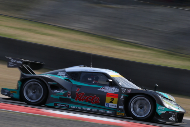 決勝レース: 加藤寛規（シンティアム・アップル・ロータス）