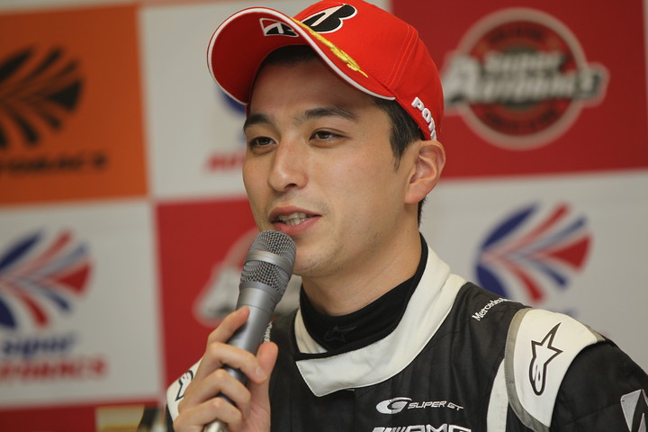 予選記者会見: GT300クラスポールポジションの蒲生尚弥（K2 R&D LEON RACING）