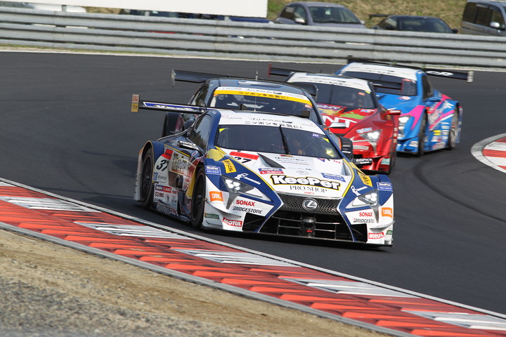 ニック・キャシディ（KeePer TOM'S LC500）を先頭とするGT500クラストップ争い