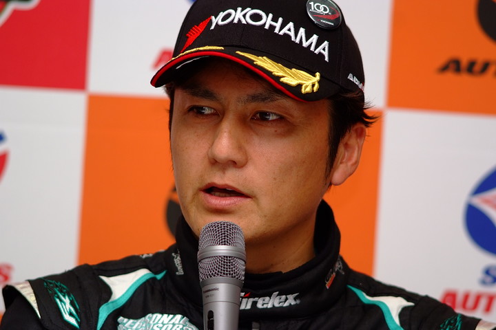 決勝記者会見: GT300クラスで優勝した谷口信輝（GOODSMILE RACING & TeamUKYO）