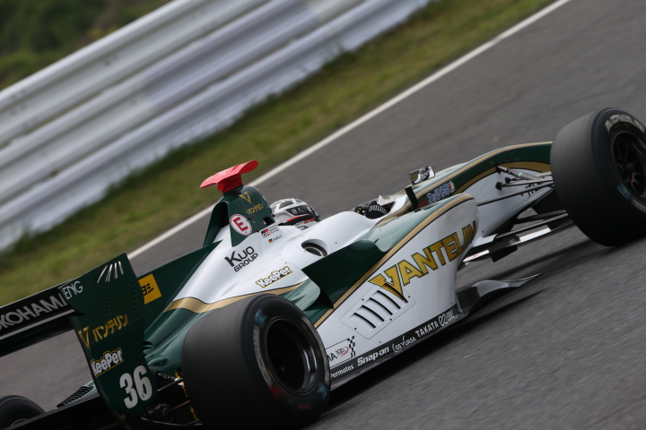 フリー走行1回目: アンドレ・ロッテラー（VANTELIN KOWA TOM’S SF14）