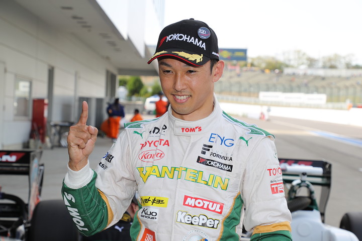 公式予選: ポールポジションを獲得した中嶋一貴（VANTELIN TEAM TOM’S）