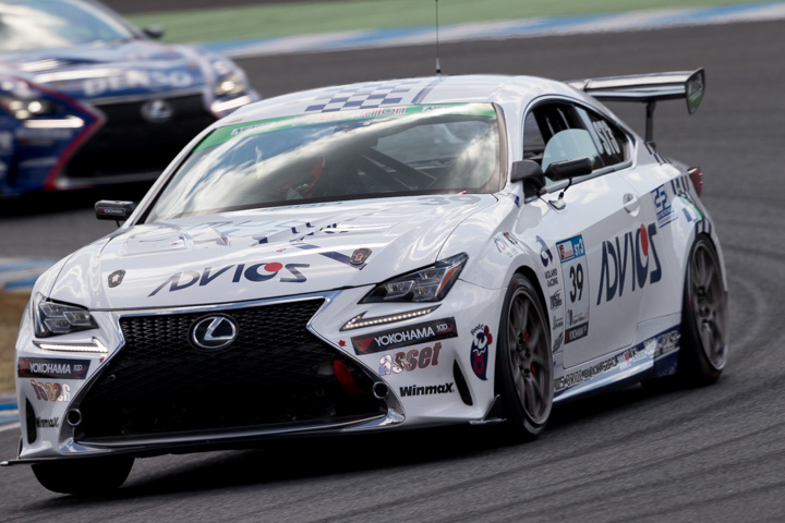 グループ1決勝: ST-3クラス2位の手塚祐弥／前嶋秀司／鈴木陽組（ADVICS TRACY RC350）