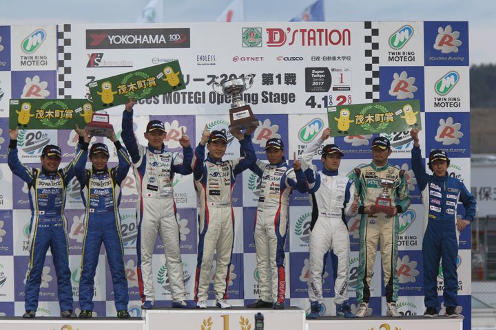 ST-2クラスの表彰式