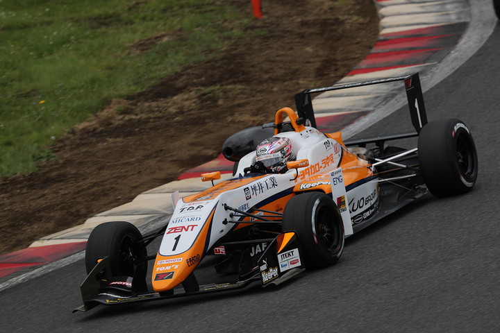 決勝2位は坪井翔（カローラ中京Kuo TOM'S F317）