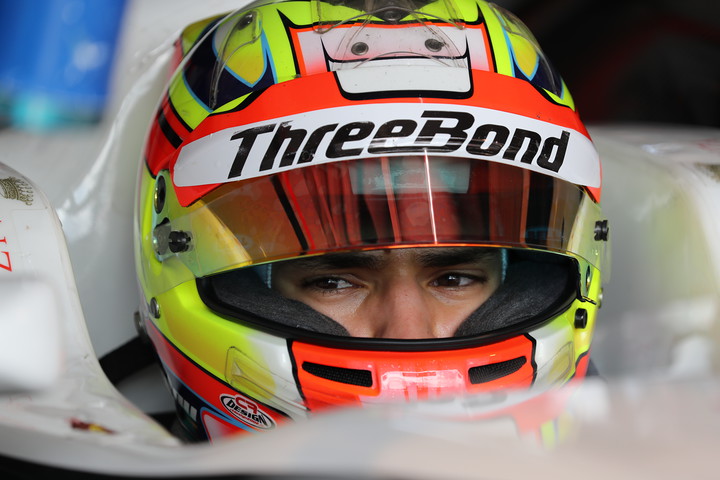 ポールポジションを獲得したアレックス・パロウ（ThreeBond Racing with DRAGO CORSE）