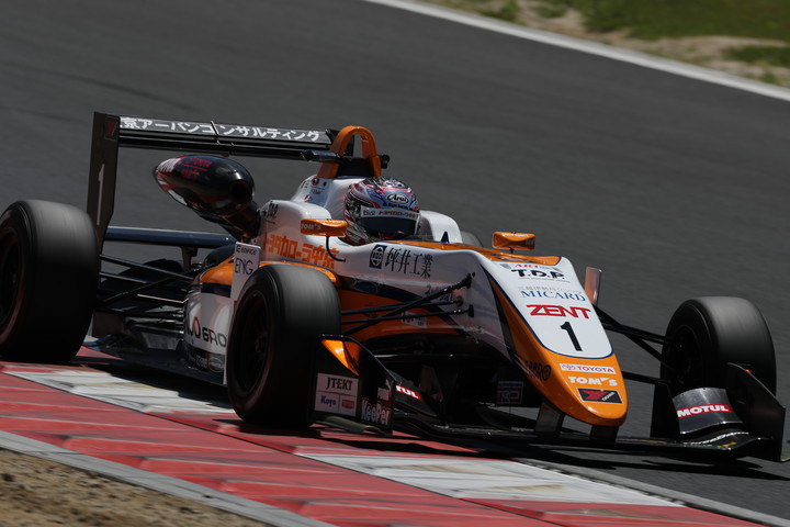 決勝3位は坪井翔（カローラ中京Kuo TOM'S F317）