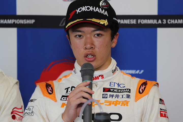 決勝記者会見: 2位の宮田莉朋（カローラ中京Kuo TEAM TOM'S）