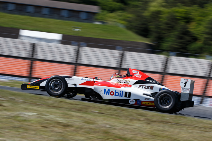 第5戦予選4位、第6戦予選2位の宮田莉朋（FTRSスカラシップF4）