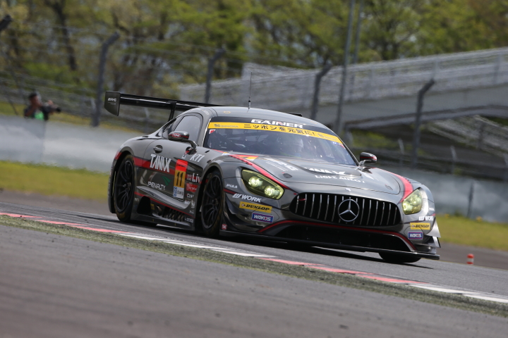 公式練習: 平中克幸／ビヨン・ビルドハイム組（GAINER TANAX AMG GT3）