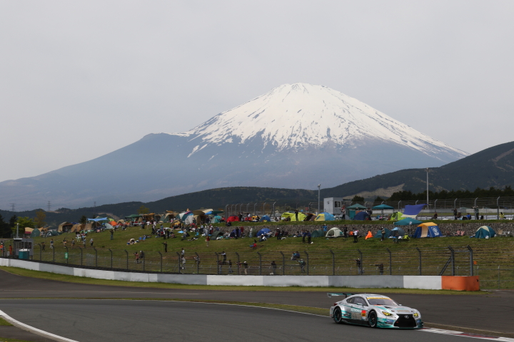 公式練習: 飯田章／吉本大樹組（SYNTIUM LMcorsa RC F GT3）