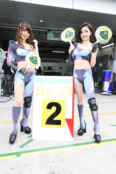 ピットウォーク: レースクイーン