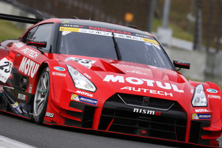 ノックアウト予選Q2: ロニー・クインタレッリ（MOTUL AUTECH GT-R）