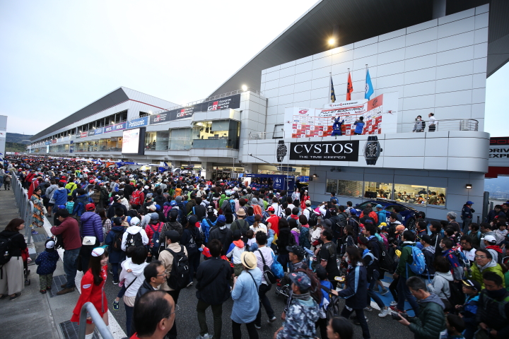 GTキッズウォーク: 親子連れで大盛況