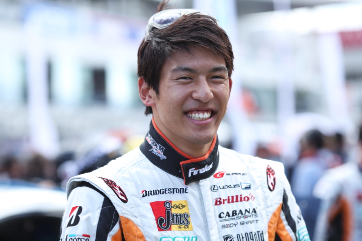 スタート進行: 中山雄一（LM corsa）