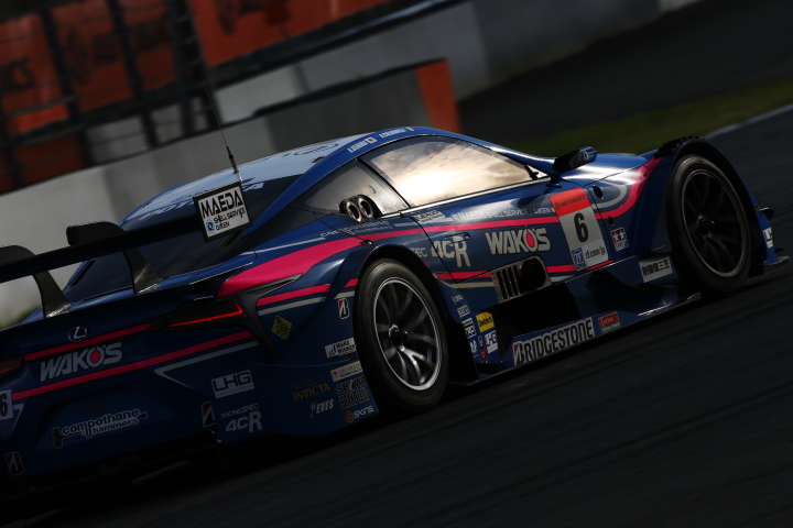 決勝レース: 大嶋和也／アンドレア・カルダレッリ組（WAKO'S 4CR LC500）