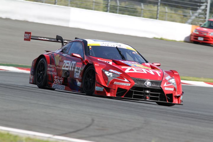 GT500クラス優勝の立川祐路／石浦宏明組（ZENT CERUMO LC500）