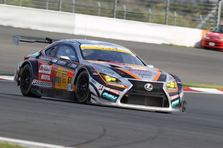 GT300クラス優勝の中山雄一／坪井翔組（JMS P.MU LMcorsa RC F GT3）