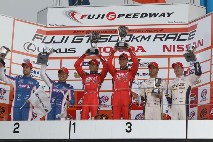 GT500クラスの表彰式