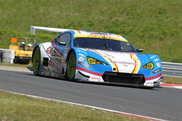 公式練習: GT300クラストップタイムは中山友貴／川端伸太朗組（UPGARAGE BANDOH 86）