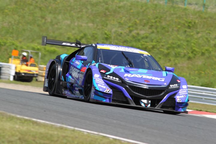 GT500クラスポールポジションは山本尚貴／伊沢拓也組（RAYBRIG NSX-GT）