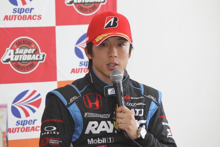 予選記者会見: GT500クラスポールポジションの伊沢拓也（TEAM KUNIMITSU）