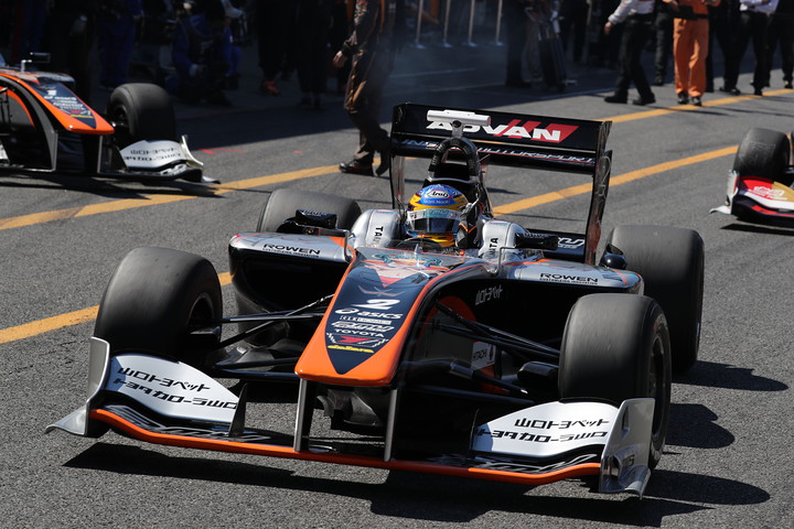 レース2予選: ポールポジションは石浦宏明（P.MU/CERUMO・INGING SF14）