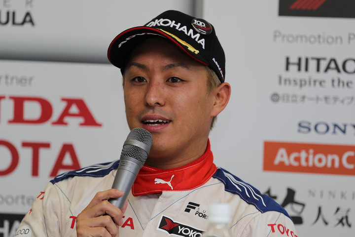 レース1決勝記者会見: 2位の関口雄飛（ITOCHU ENEX TEAM IMPUL）