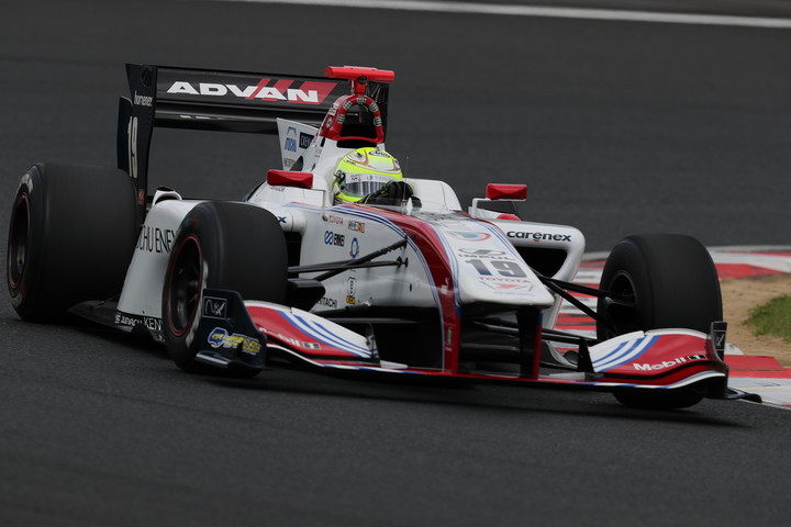 レース1予選: ポールポジションは関口雄飛（ITOCHU ENEX TEAM IMPUL SF14）