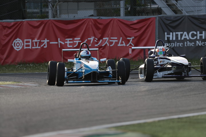 岡本大地と山内飛侑のバトル