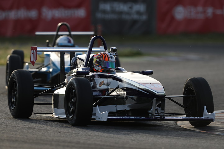 決勝2位は山内飛侑（NAVY AUTO）