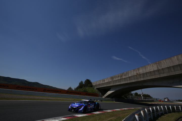 公式練習: 山本尚貴（RAYBRIG NSX-GT）