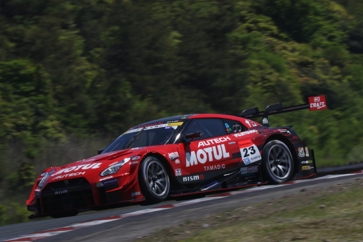 公式練習: ロニー・クインタレッリ（MOTUL AUTECH GT-R）