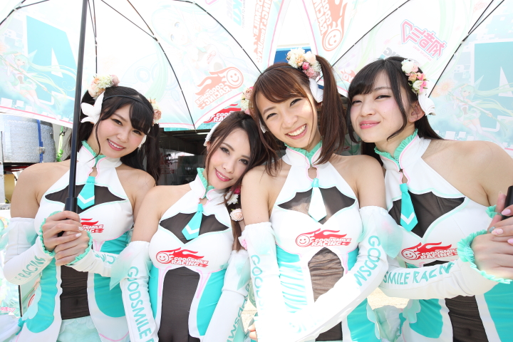 ピットウォーク: レースクイーン