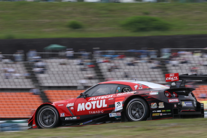 決勝レース: ロニー・クインタレッリ（MOTUL AUTECH GT-R）