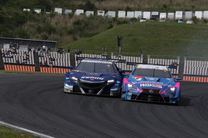 決勝レース: 塚越広大（KEIHIN NSX-GT） vs 大嶋和也（WAKO'S 4CR LC500）